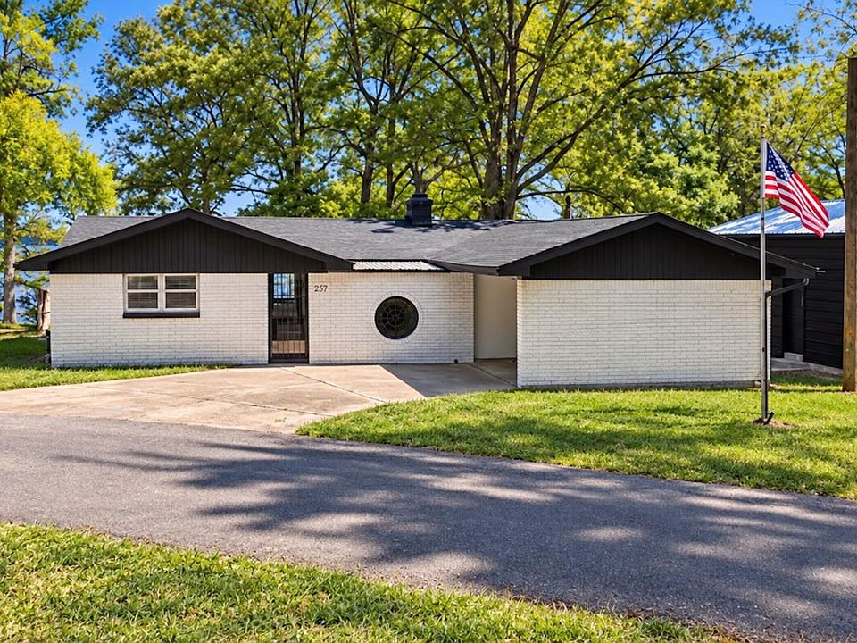 1st image of 275 Lighthouse Dr N