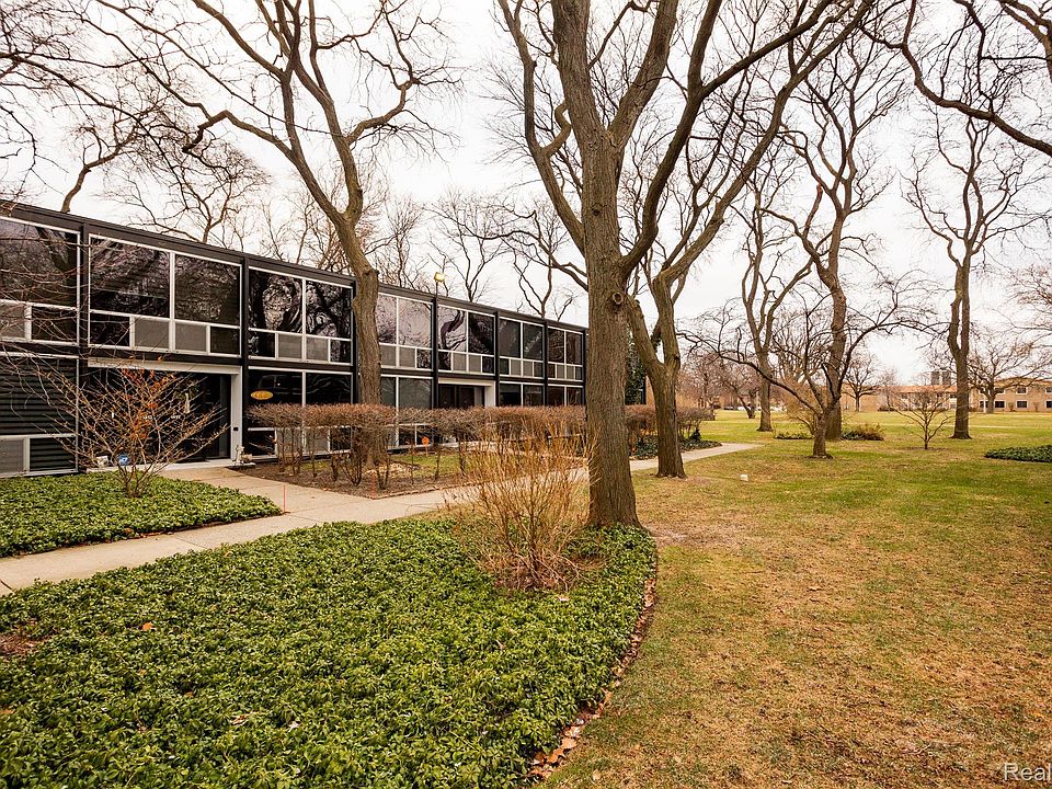 1st image of 1415 Nicolet Pl