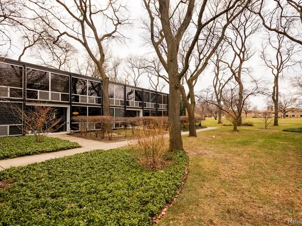 1415 Nicolet Pl, Detroit, MI 48207