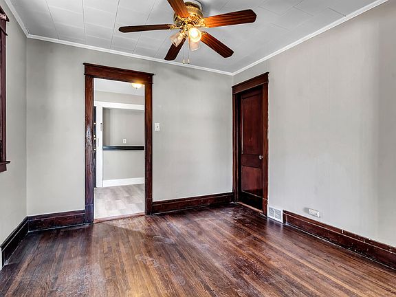 2nd image of 115 Albert Ave #1
