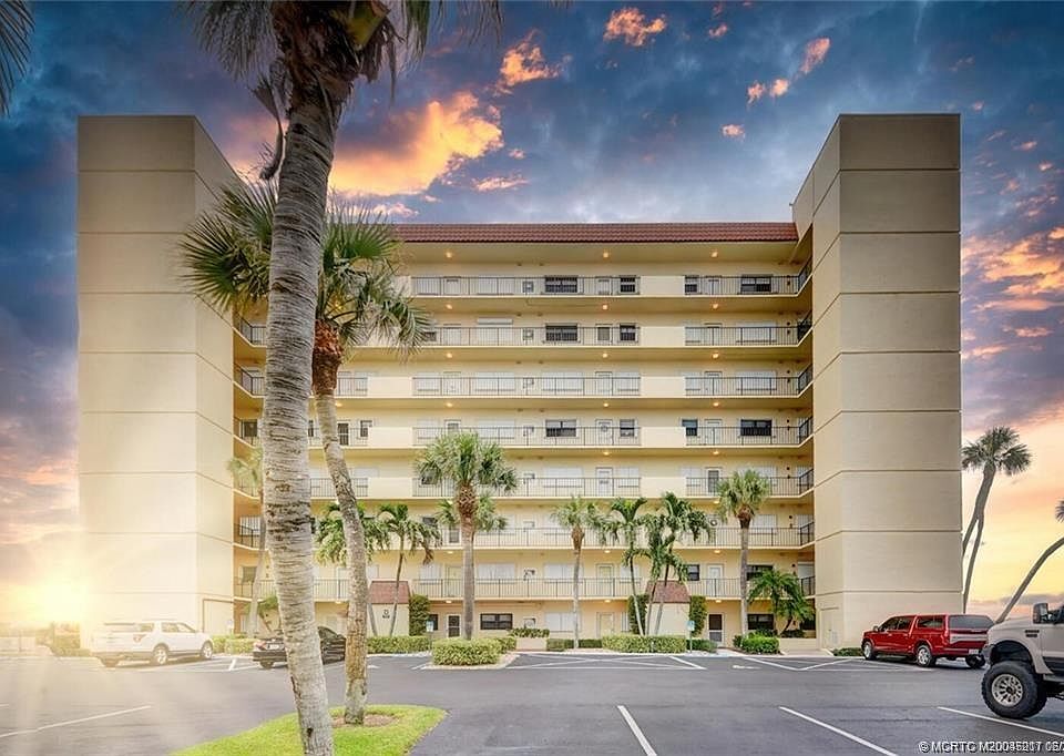 1st image of 7410 S Ocean Dr APT 107