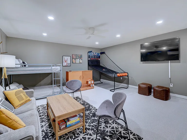 3409 Kissman Dr — Photo 20