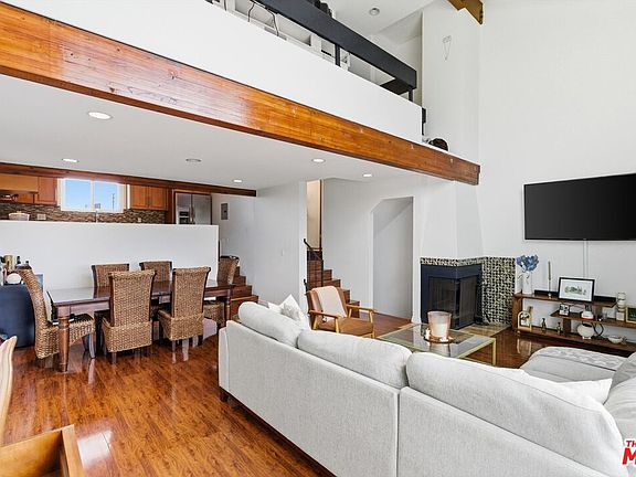 5th image of 12438 Short Ave APT 2