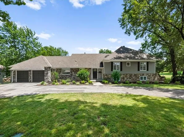 10229 Lee Blvd, Leawood, KS 66206