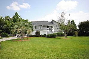 Home for Sale in Charleston, South Carolina $309,900