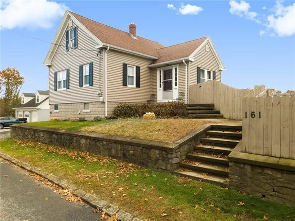 161 Cannon St, Cranston, RI 02920
