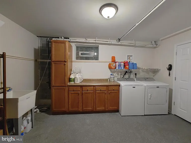 803 N Bond St — Photo 8