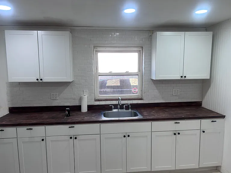 724-726 Huntington Rd #726 — Photo 10