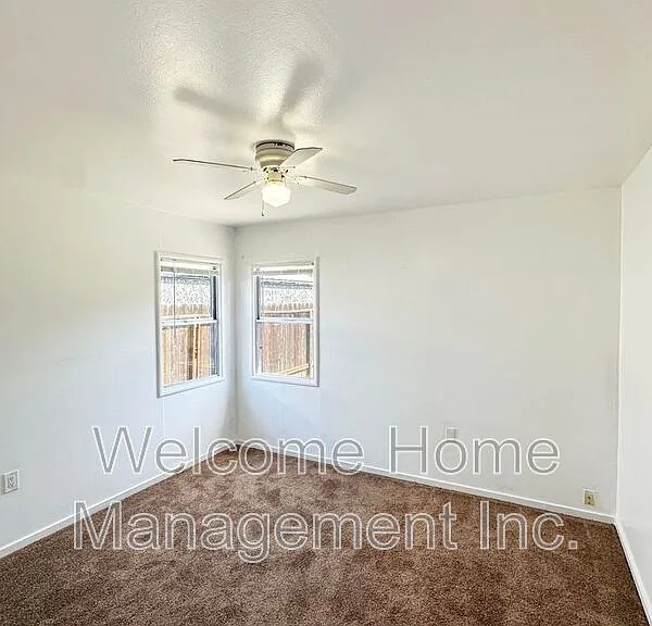 24074 Park St — Photo 4