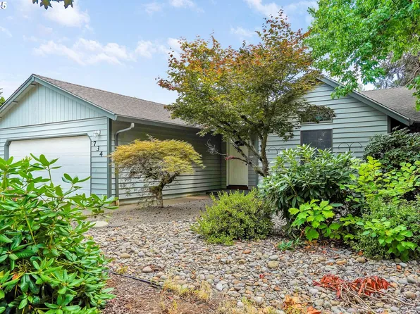 734 Wildflower St NE, Salem, OR 97301