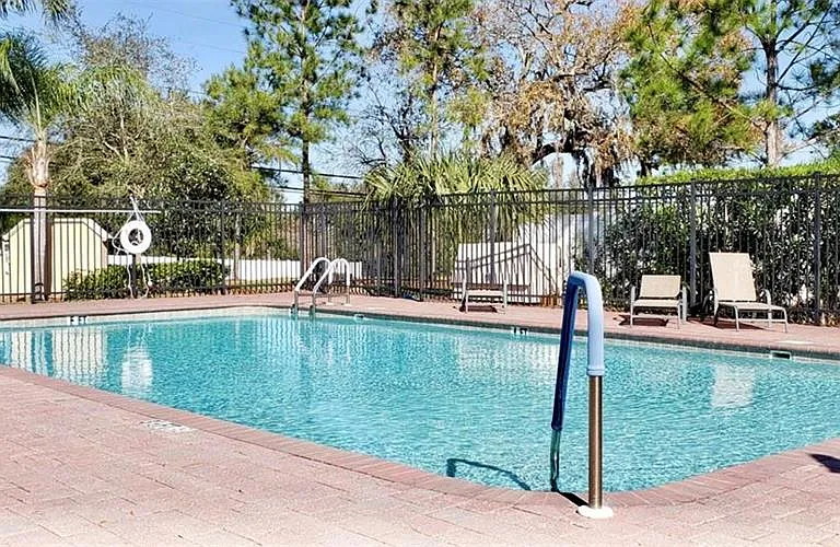 1483 Hillview Ln — Photo 37