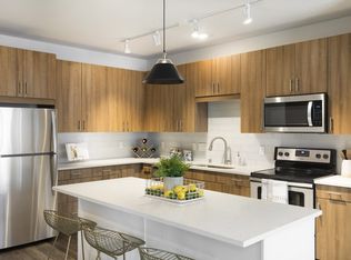 1005 Gramsie Rd APT 420, Saint Paul, MN 55126