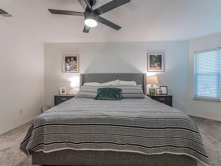 2126 River Hollow Dr — Photo 9
