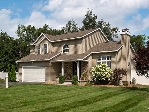 2nd image of 5930 Fairway Ln