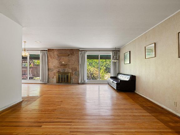 2nd image of 153 Occidental Ave
