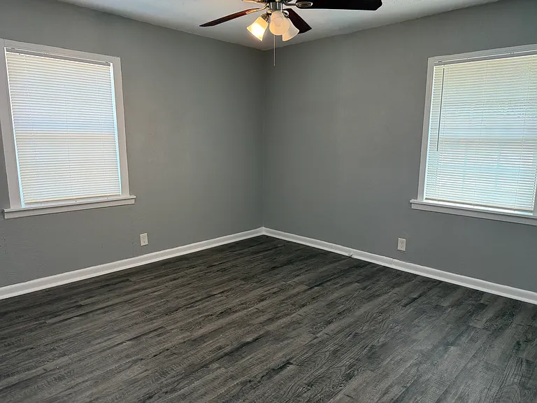 2504 Normont Cir — Photo 9