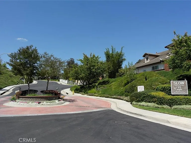 1854 Brooke Ln — Photo 28