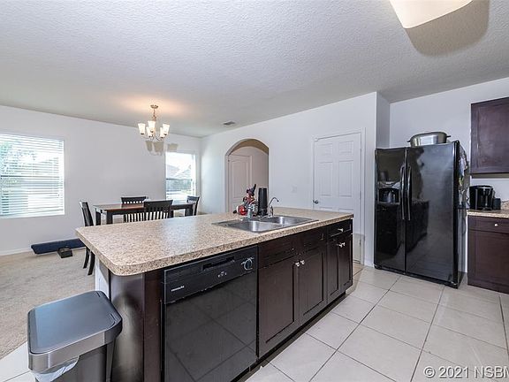 3rd image of 403 Pink Coral Ln