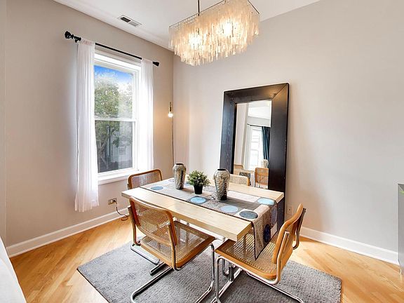 4th image of 3705 N Paulina St #2