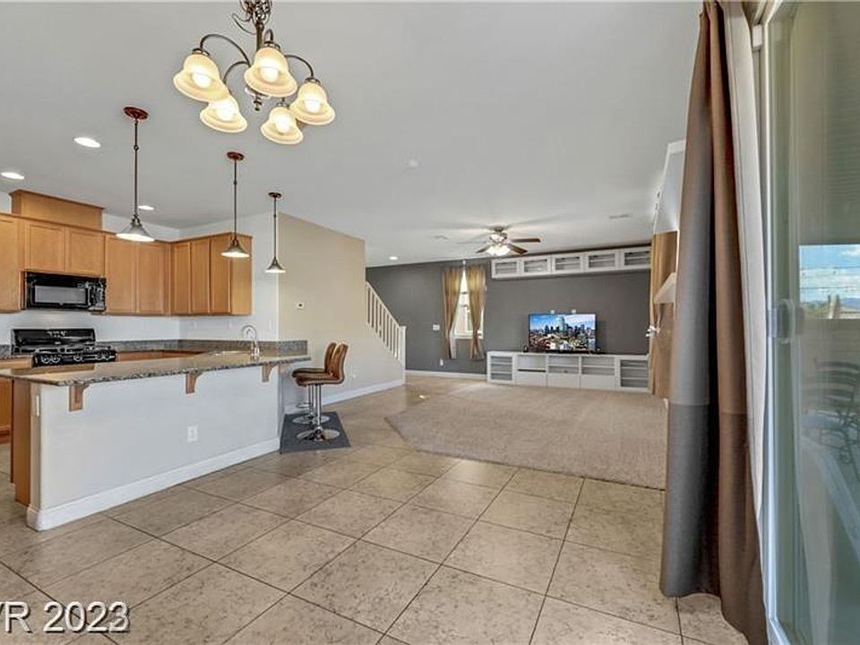 2nd image of 10347 Sipple St