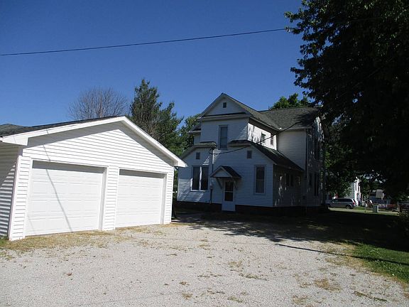 2nd image of 131 W Farmer St