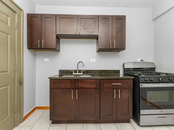 60th/Sacramento, 3004-10 W 60th St #3, Chicago, IL 60629