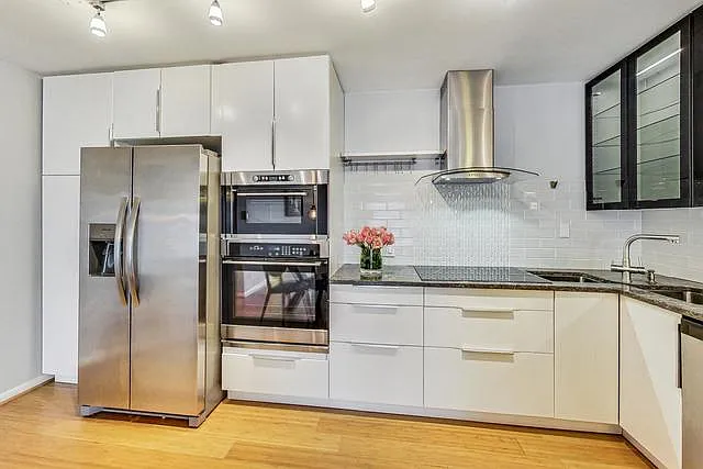 16 E Old Willow Rd #431S — Photo 8