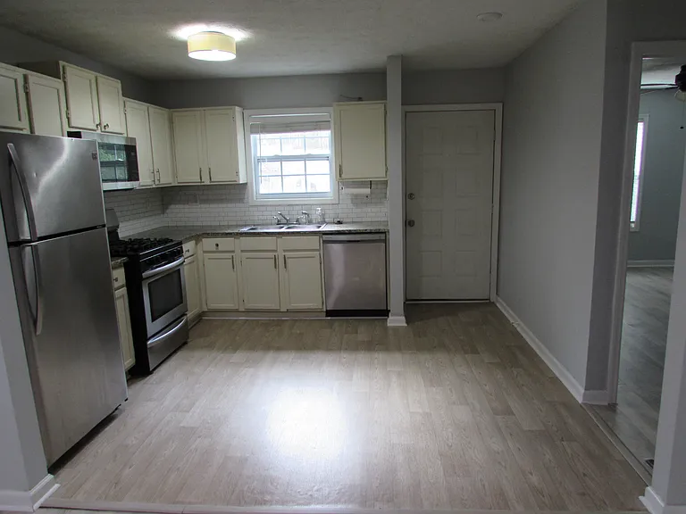 3948 Henry Ct — Photo 3