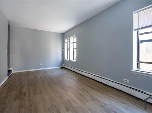 6940 S Clyde Ave APT 211, Chicago, IL 60649