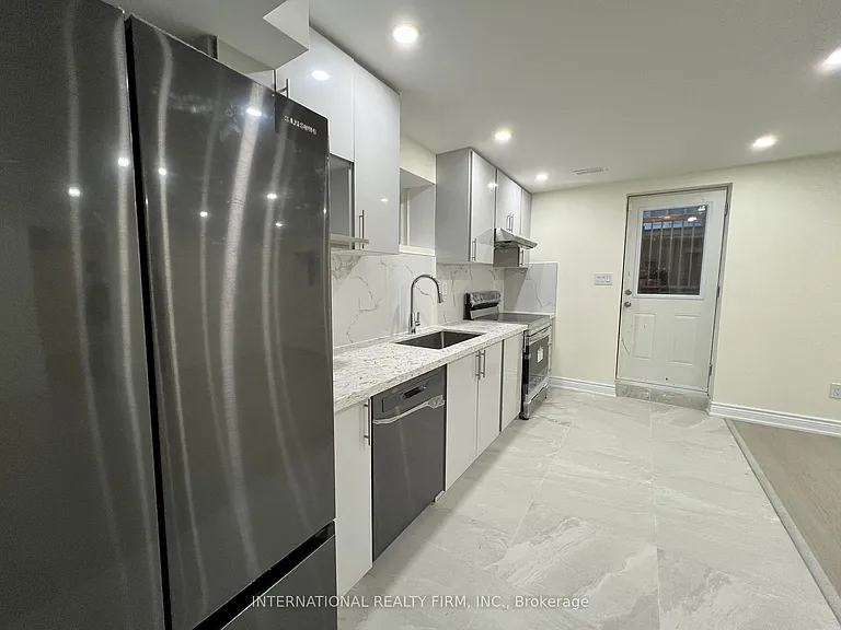 216 Wesmina Ave — Photo 8