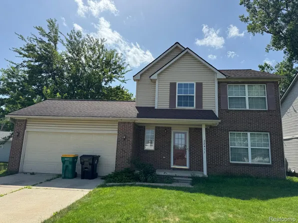 22411 Springbrook Ave, Farmington Hills, MI 48336