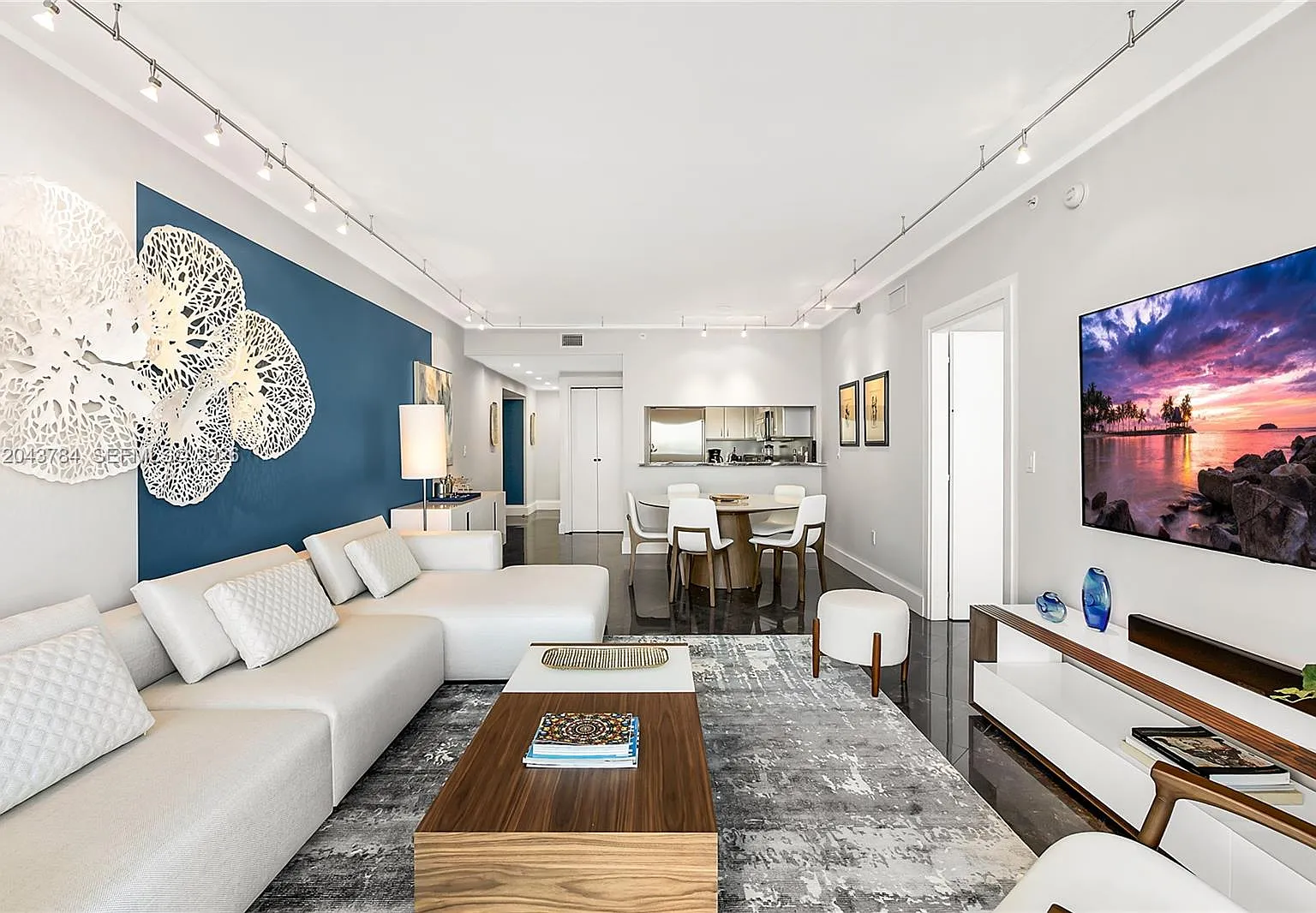 The Bentley Bay Condo — Photo 3
