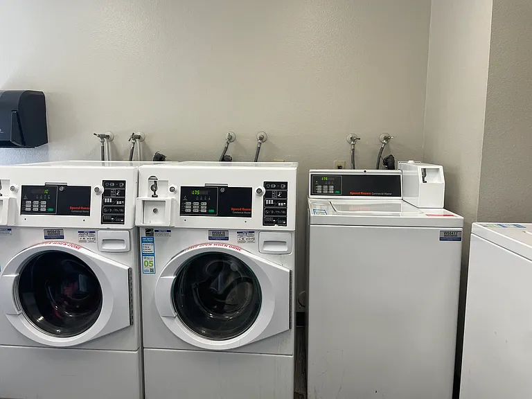 Arroyo Vista Apartments — Photo 17