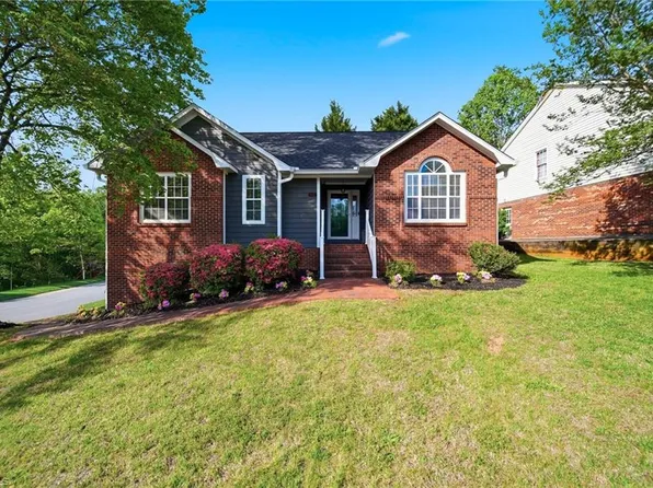 4520 Princess Dr, Winston Salem, NC 27127