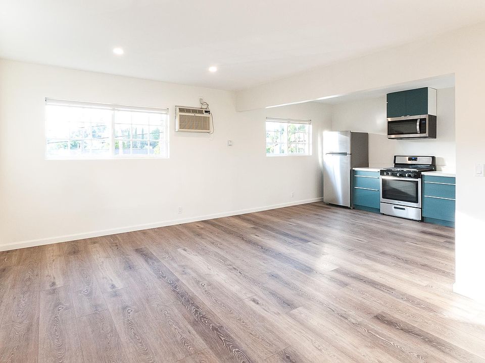 1st image of 922 N Avenue 49