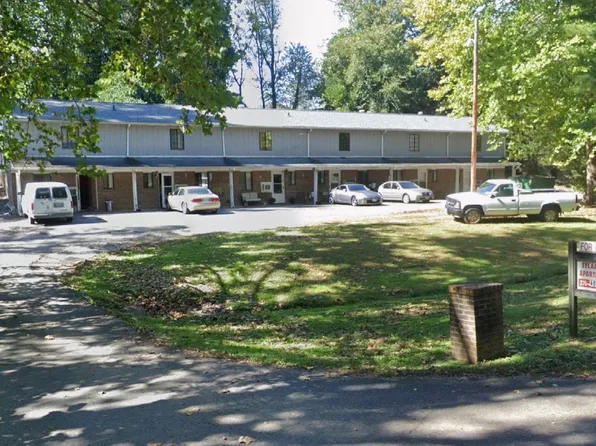 638 Melrose Dr #11, Bassett, VA 24055