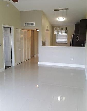 5th image of 9946 Nob Hill Pl