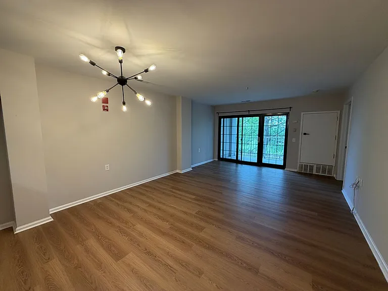 2 Leverington Ave #28 — Photo 33