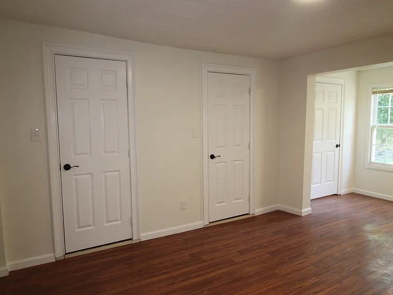 604 Augusta Ave — Photo 15