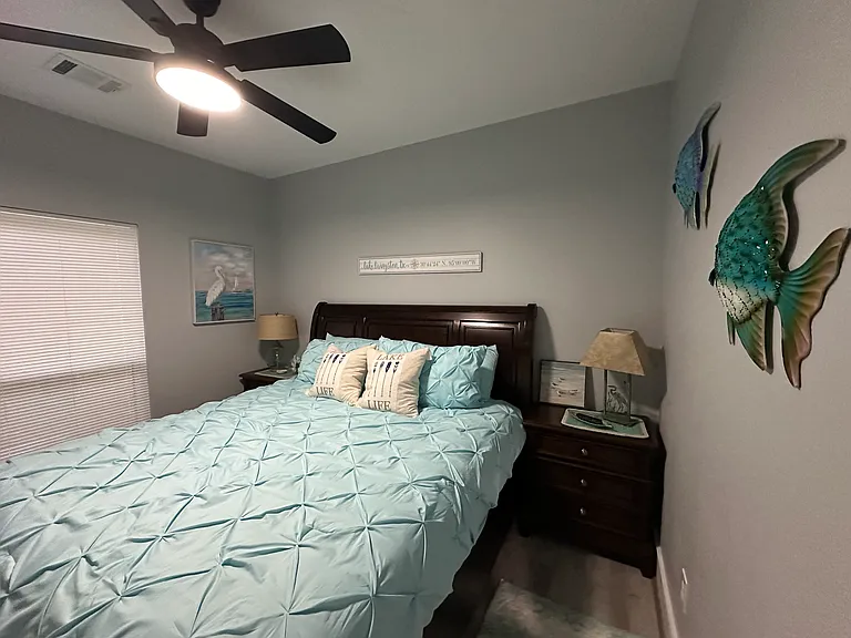 2nd bedroom with King size bed and TV.
