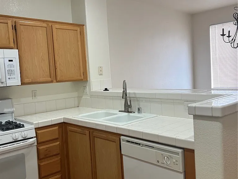 10201 Deerfield Beach Ave #101 — Photo 3