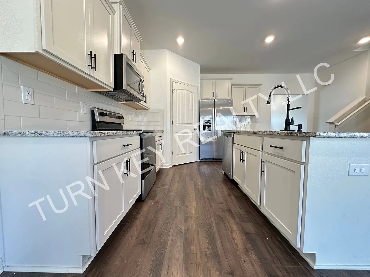 Home For Rent In Kimberly **Move In Special** — Photo 3