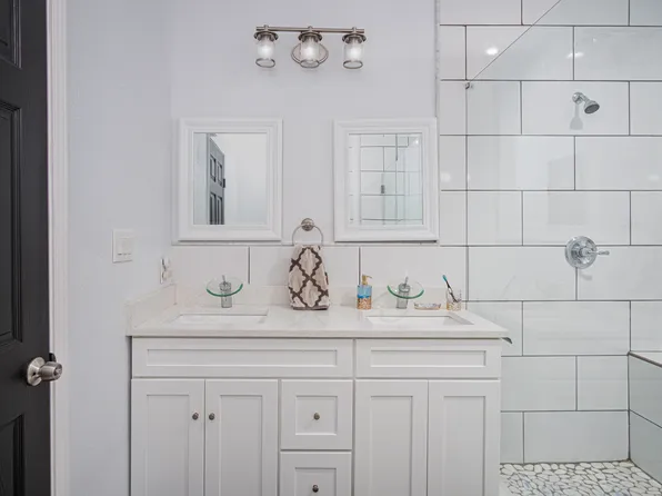 1423 N Ctr, San Antonio, TX 78202