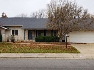 801 Old Farm Ests, Hutchinson, KS 67502