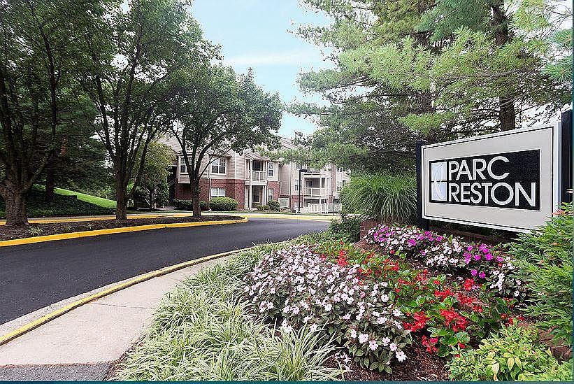 Parc Reston entrance