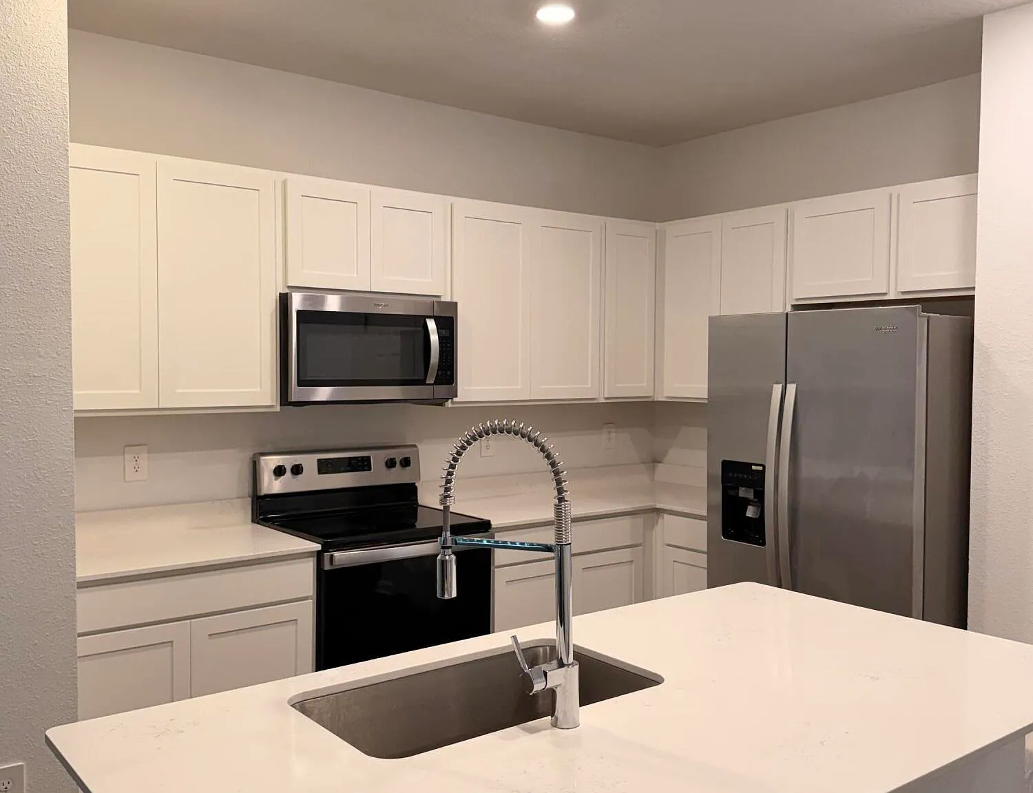 3 bed, 2.5 bath, 1396 sqft, $1,895 — Photo 3