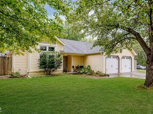 46 Granite Ct, Carmel, IN