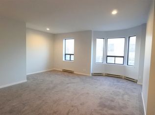 205 Danforth Ave FLOOR 2, Toronto, ON M4K1N2