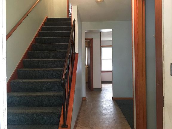 2nd image of 59 Bayberry Cir