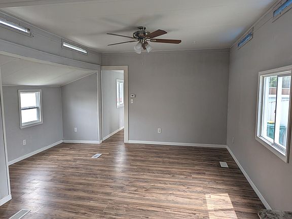 5th image of 106 E Jefferson St Lot 28